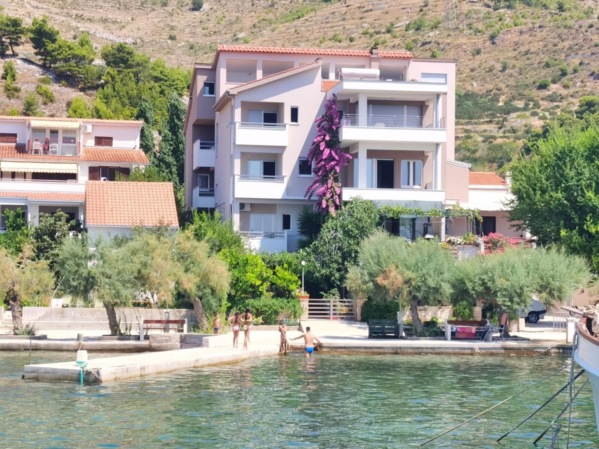 Beach House - Apartments Ana Duće Exterior foto